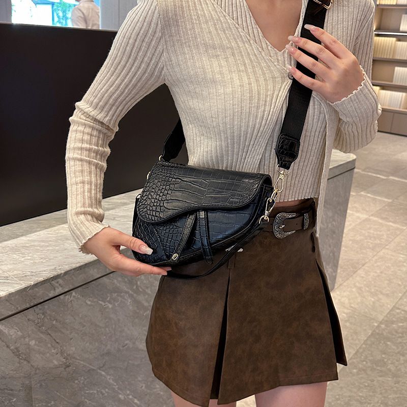 High-End-Tasche für Frauen 2023 neue Mode Schulter Messenger Handtasche Krokodilmuster große Kapazität Außenh_voghion.com