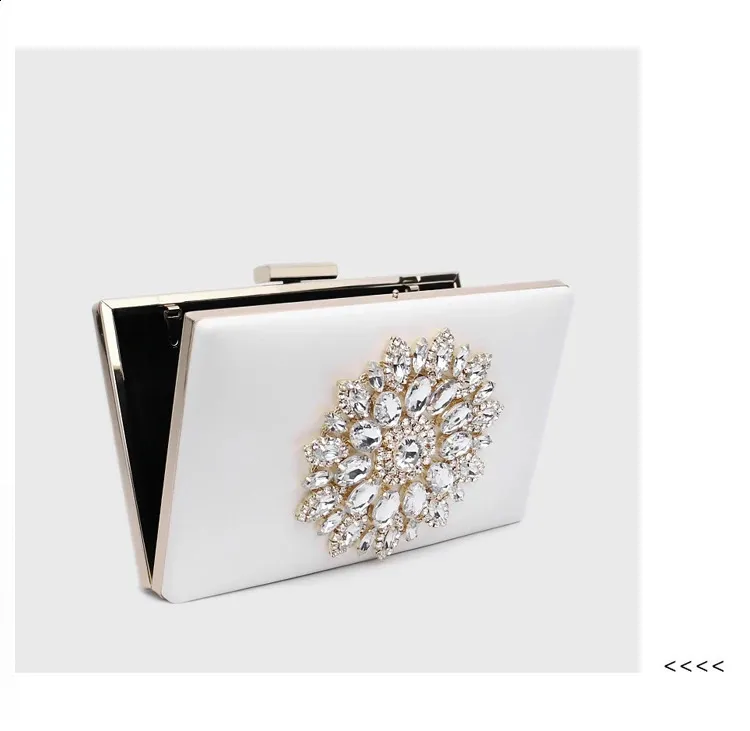 Borsa bianca da sposa pochette da sera da sposa cristallo estate per le donne piccole borse a tracolla 240819_voghion.com