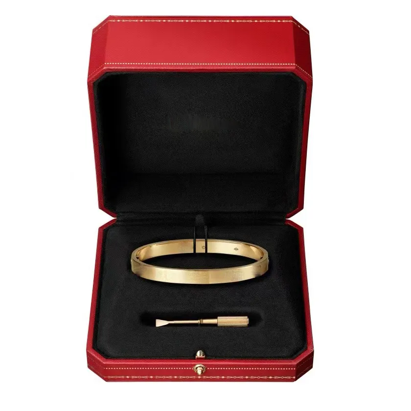 High quality for your choice Designer Bracelets Alphabet Valentine Gift Elegant Women Bracelet_voghion.com