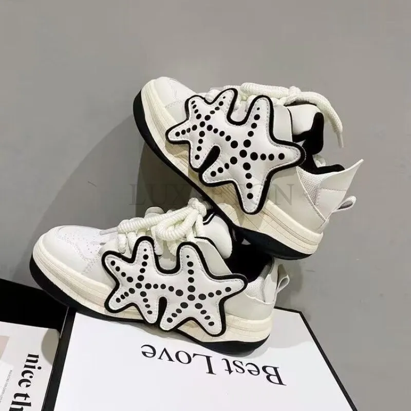 Versatile Star Decoration Lace Up Sneakers Thick Sole Casual Shoes_voghion.com