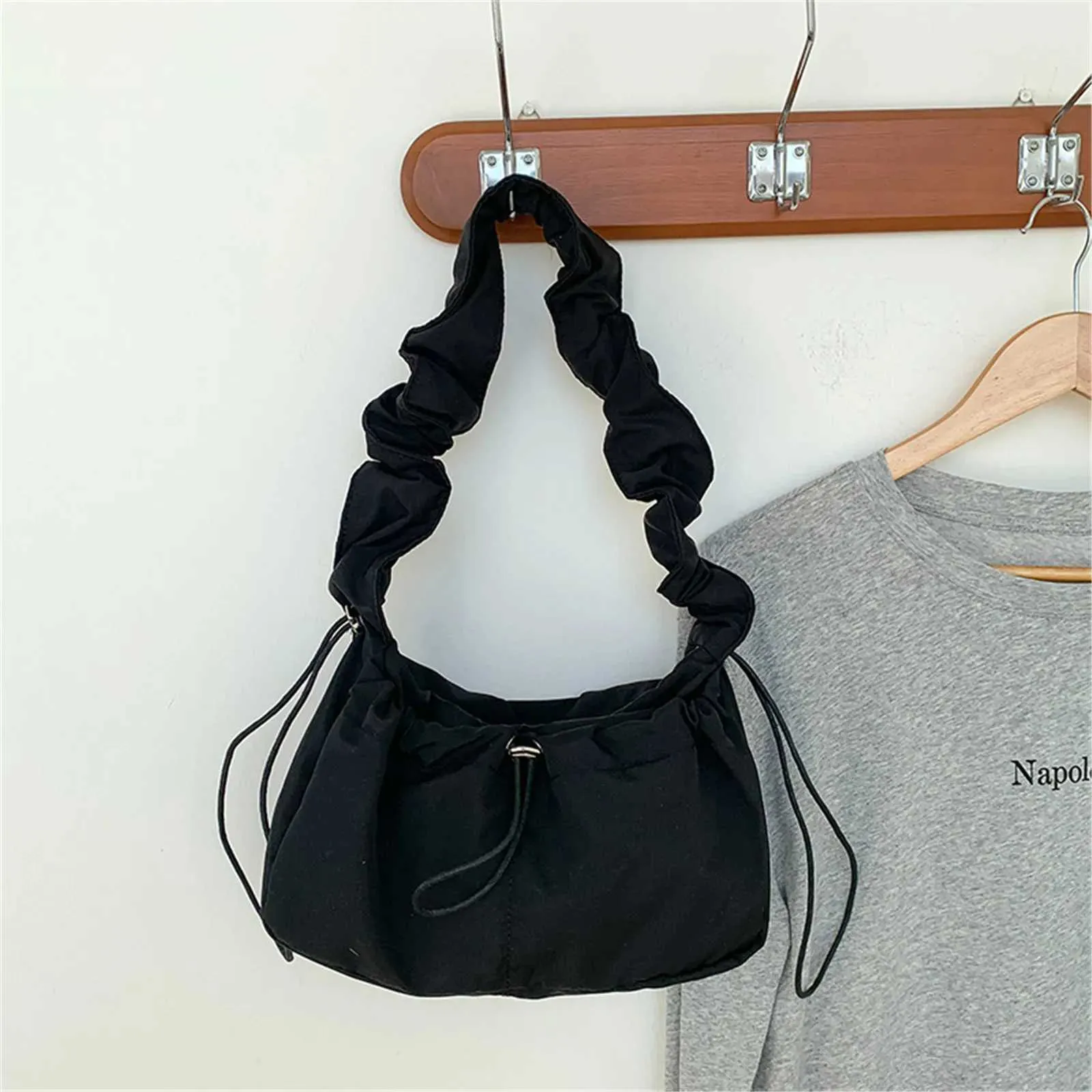 Vintage Wrinkled Shoe for Wen Simple Versatile Cmuting Fi Brand Designer High Quality Drstring Underarm Bag Y241026_voghion.com