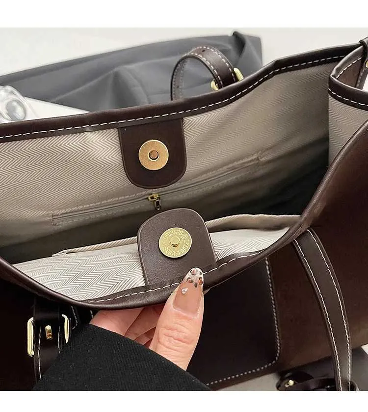 Women's Large Capacity Suede Shoulder Bag For Casual Commuting_voghion.com