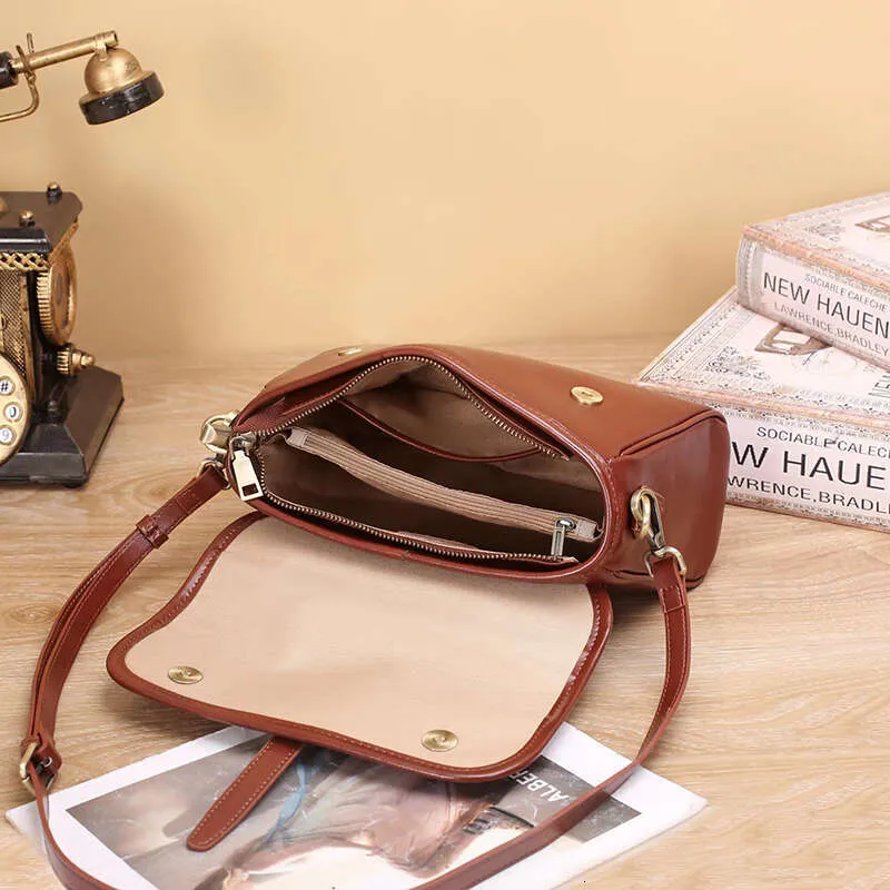 Designer's Cowhide Cambridge Messenger Bag new retro leather handbag women's stylish casual crossbody shoulder bag_voghion.com