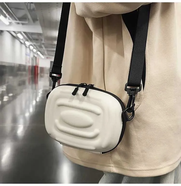 Sac à bandoulière simple polyvalent pour hommes et femmes, nouvelle marque tendance de niche, sac à bandoulière à coque rigide à la mode, petit carré_voghion.com