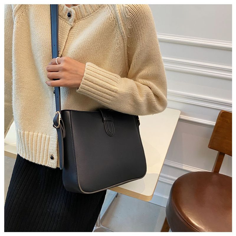 2024 Neue High-End-Tasche mit großem Fassungsvermögen für Damen, modische einfache, lässige Beuteltasche, im Internet_voghion.com