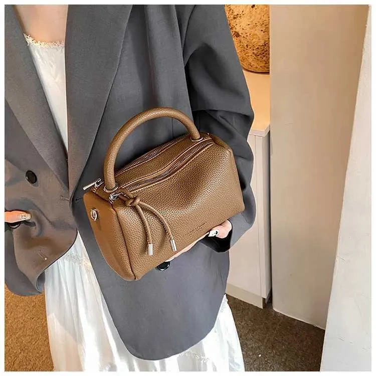 Textured Women Handbag Large Capacity Versatile Soft Shoulder Bag_voghion.com