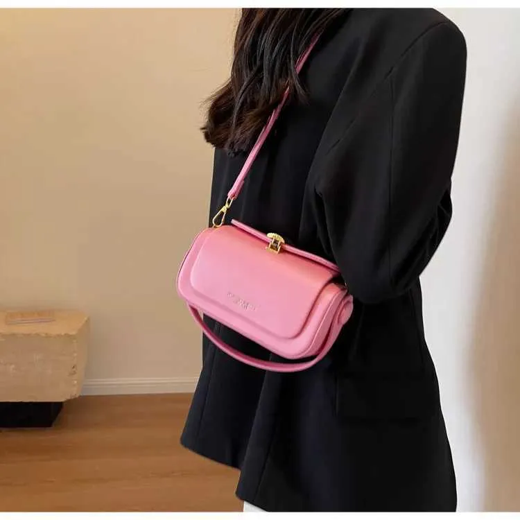 Fashionable and High-end Small Square for Women New Spring/summer Single Shoulder Bag Textured Crossbody Ba241217_voghion.com