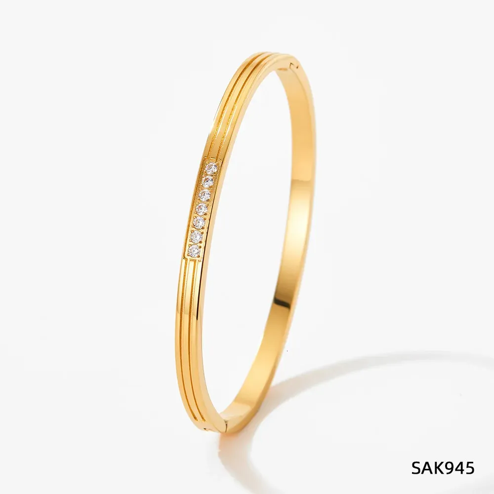 Bangle Bracelet Waterproof White Cubic Zirconia Gold Plated_voghion.com