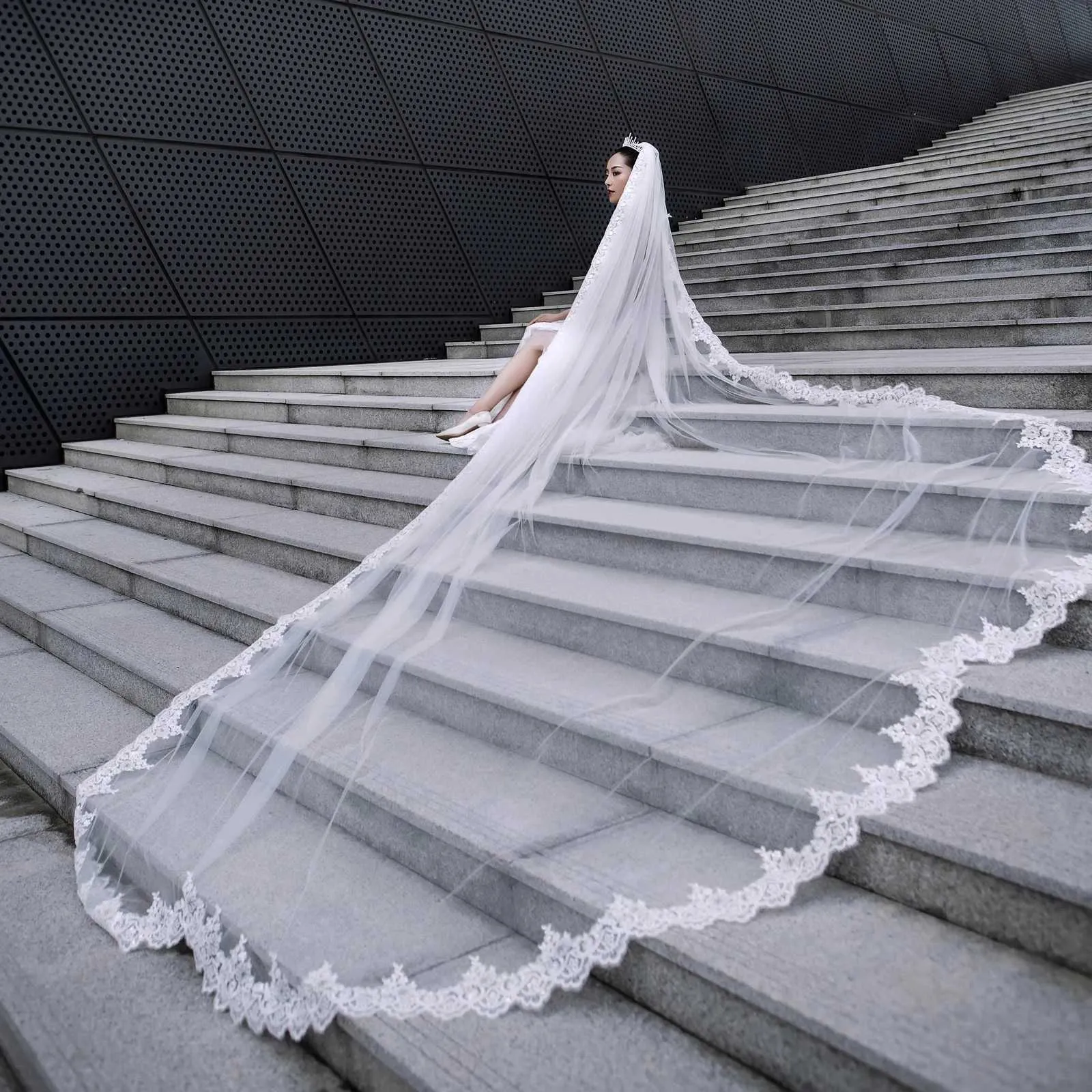 Gioielli per capelli V152 Velo largo Velo da sposa lungo cattedrale 1 strato 3M Applicazioni in pizzo Bordo smerlato Mantiglia Tulle Matrimonio_voghion.com