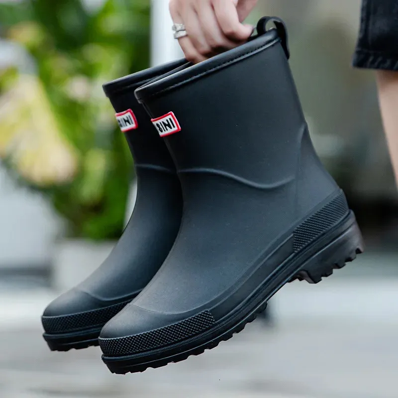 Waterafstotende Water Rubberen Laarzen Vrouw Vrouwelijk Comfort Werk Tuin Galoshes Regenschoenen Sapato Chuva 240606 p_voghion.com