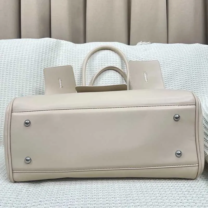 2025 Neue Rodeo Stilvolle einfache Handtasche Damen Große Kapazität Umhängetasche Pendler Mode Crossbody Ba241216_voghion.com