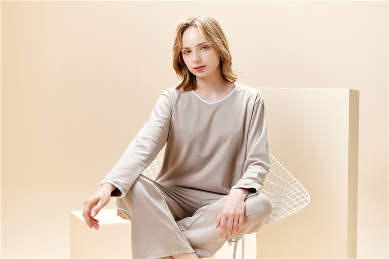 Fløjl pyjamas sæt til kvinder v-hals pullover hjemmetøj sæt_voghion.com