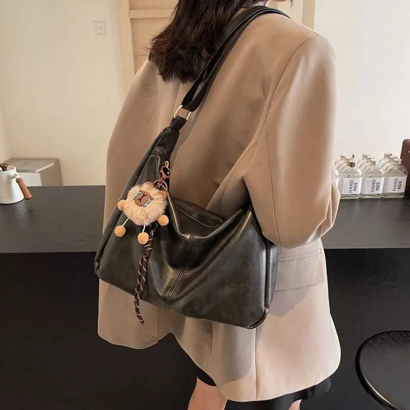 Modieuze dames schoudertas en crossbody tas voor herfst winter_voghion.com