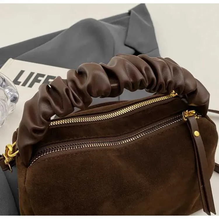 Modieuze schoudertas en crossbody tas met plooi voor dames_voghion.com