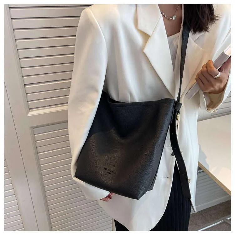 Vabaaja PU-nahast suure mahutavusega naiste käekotid, disainerist õlakott, suur ostukott, rahakott 2023_voghion.com