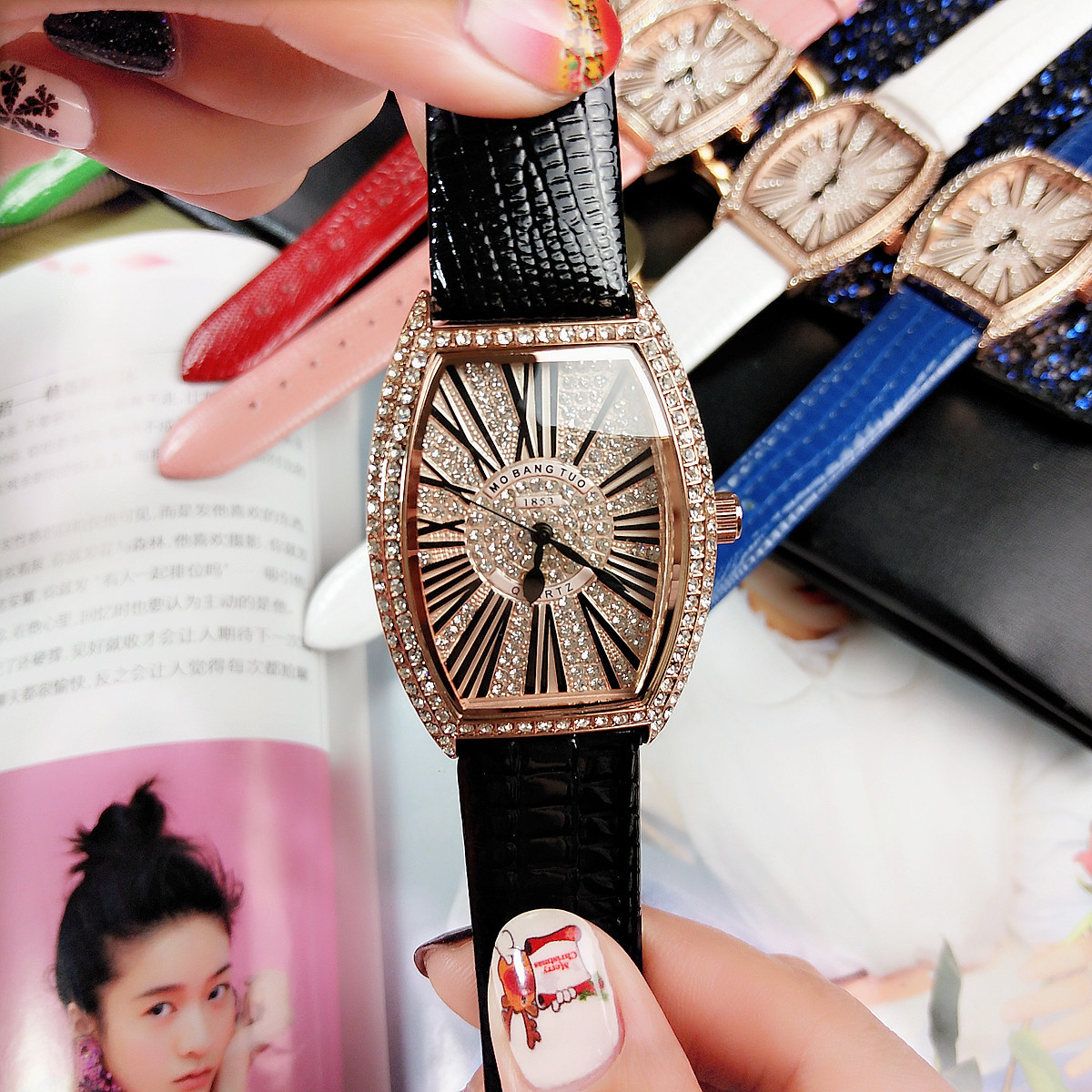 Micro Network Red Wine Bucket Klassische römische Roségold-Paaruhr für Herren und Damen_voghion.com