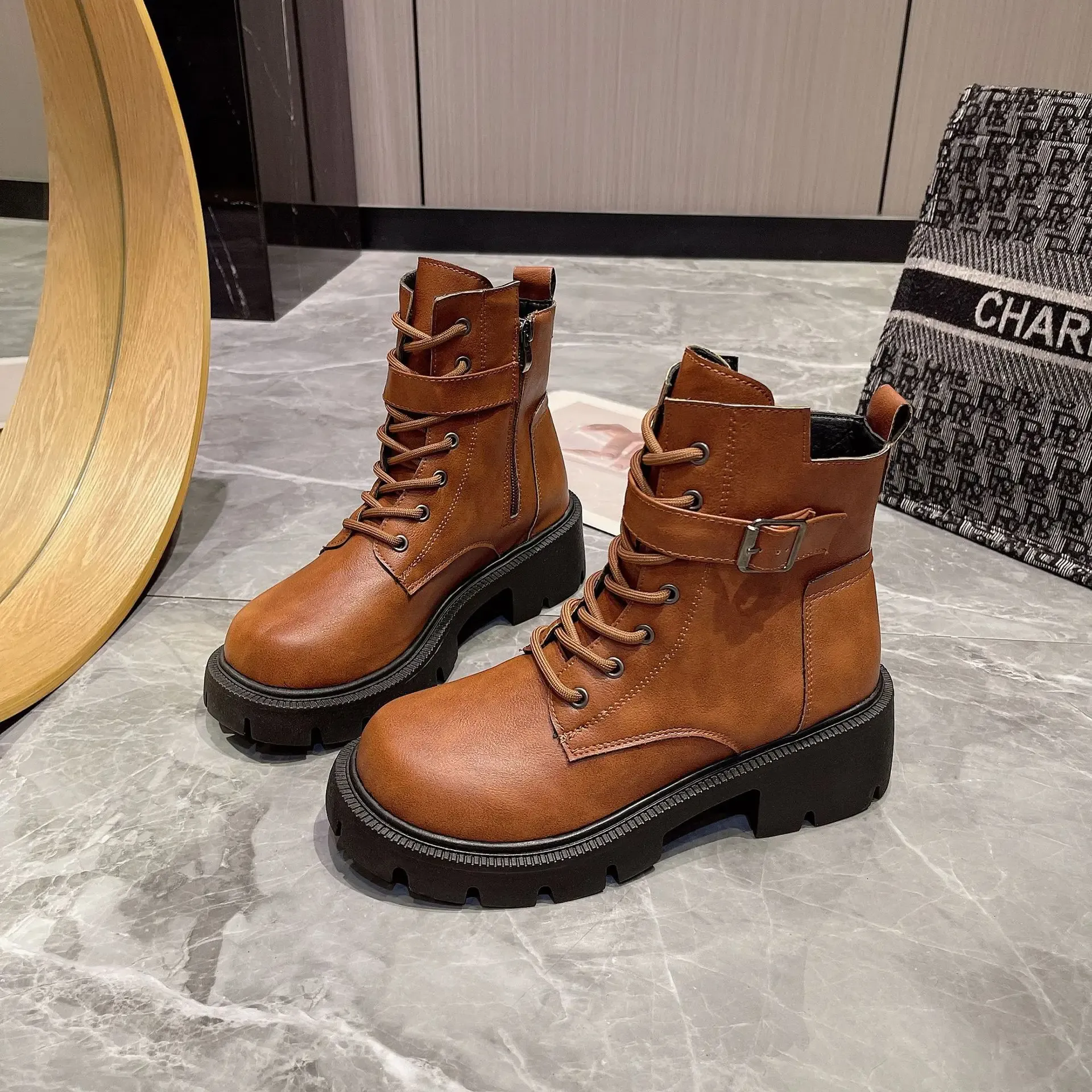 Botas cortas estilo británico para mujer, nuevas, de otoño/invierno, con cordones y cremallera, estilo motociclista, estilo retro, talla 43_voghion.com