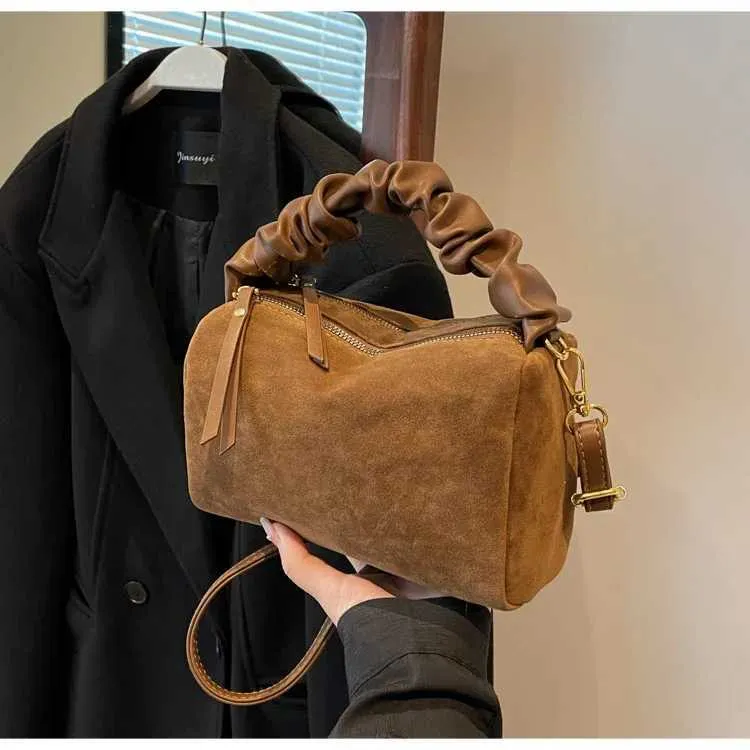 Modieuze schoudertas en crossbody tas met plooi voor dames_voghion.com
