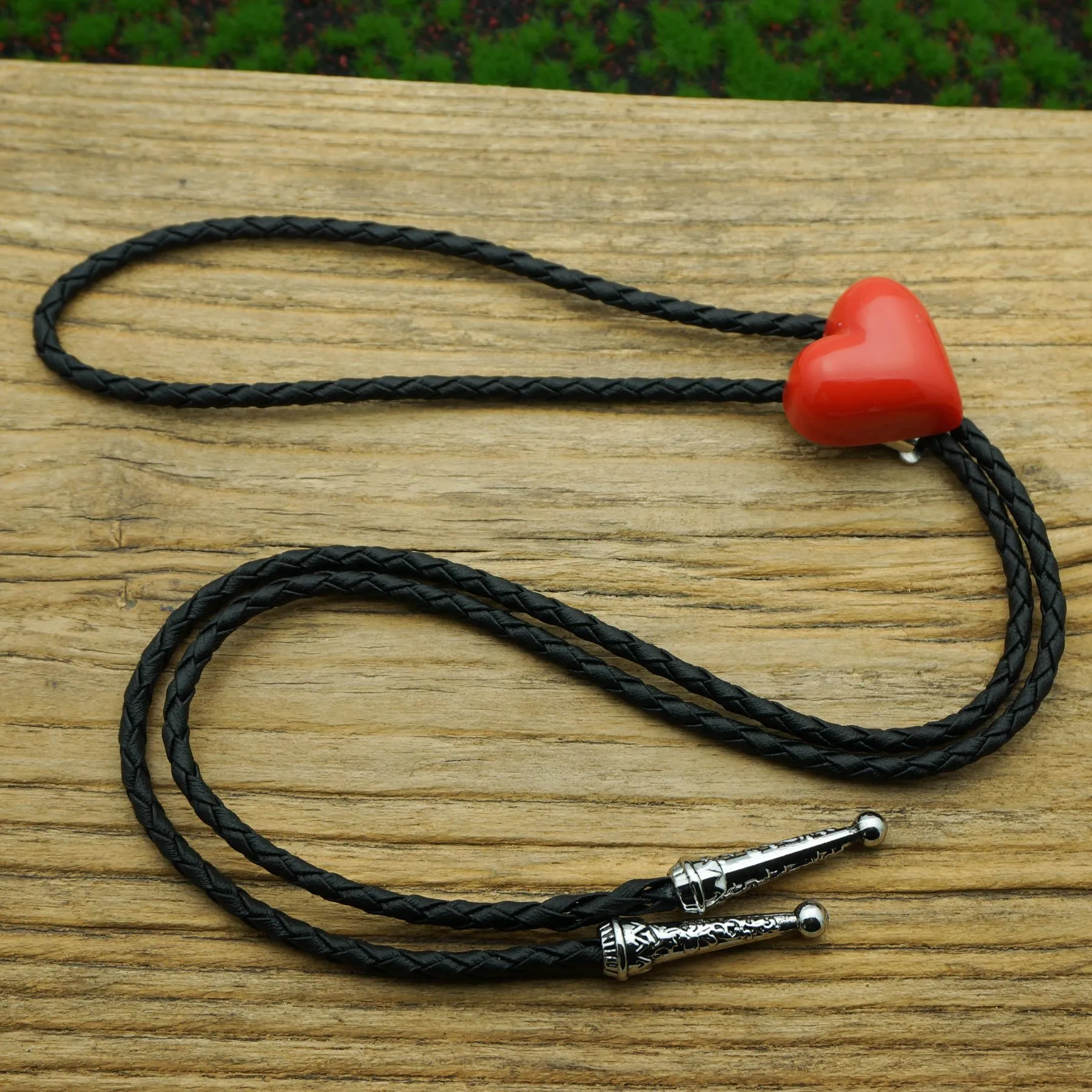 Ketten Western Vintage Bolo Tie Rotes Herz Halskette für Männer und Frauen Schmuck Geschenke Einstellbar_voghion.com