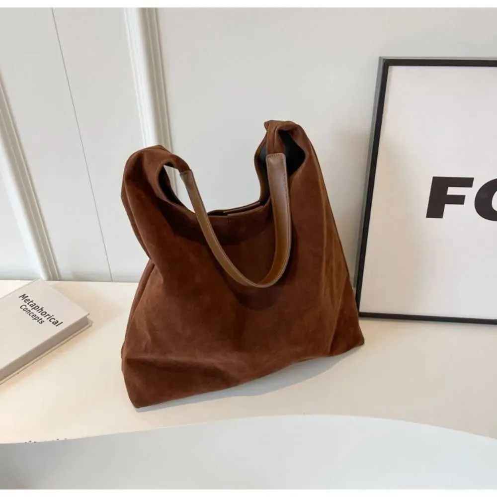 Autumn and Winter Vintage Womens Large Capacity Suede Shoulder Bag Solid Color Simple Versatile Bucket Ba241212_voghion.com