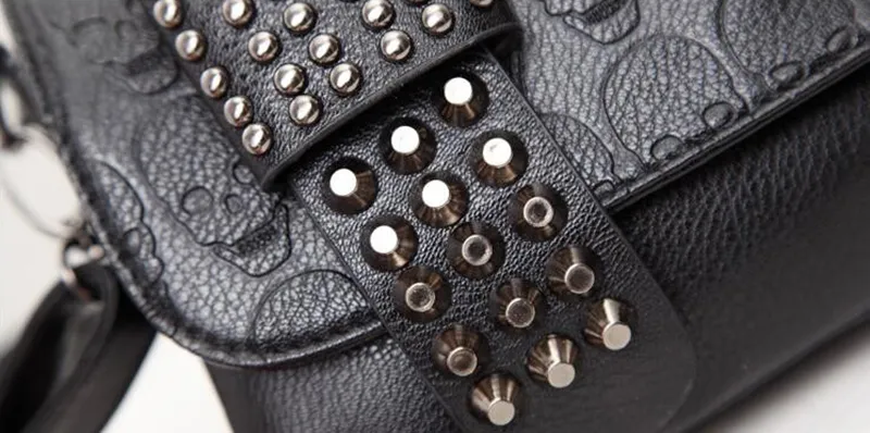 Yogodlns Borsa a tracolla vintage da donna in pelle nera con teschio e rivetti_voghion.com