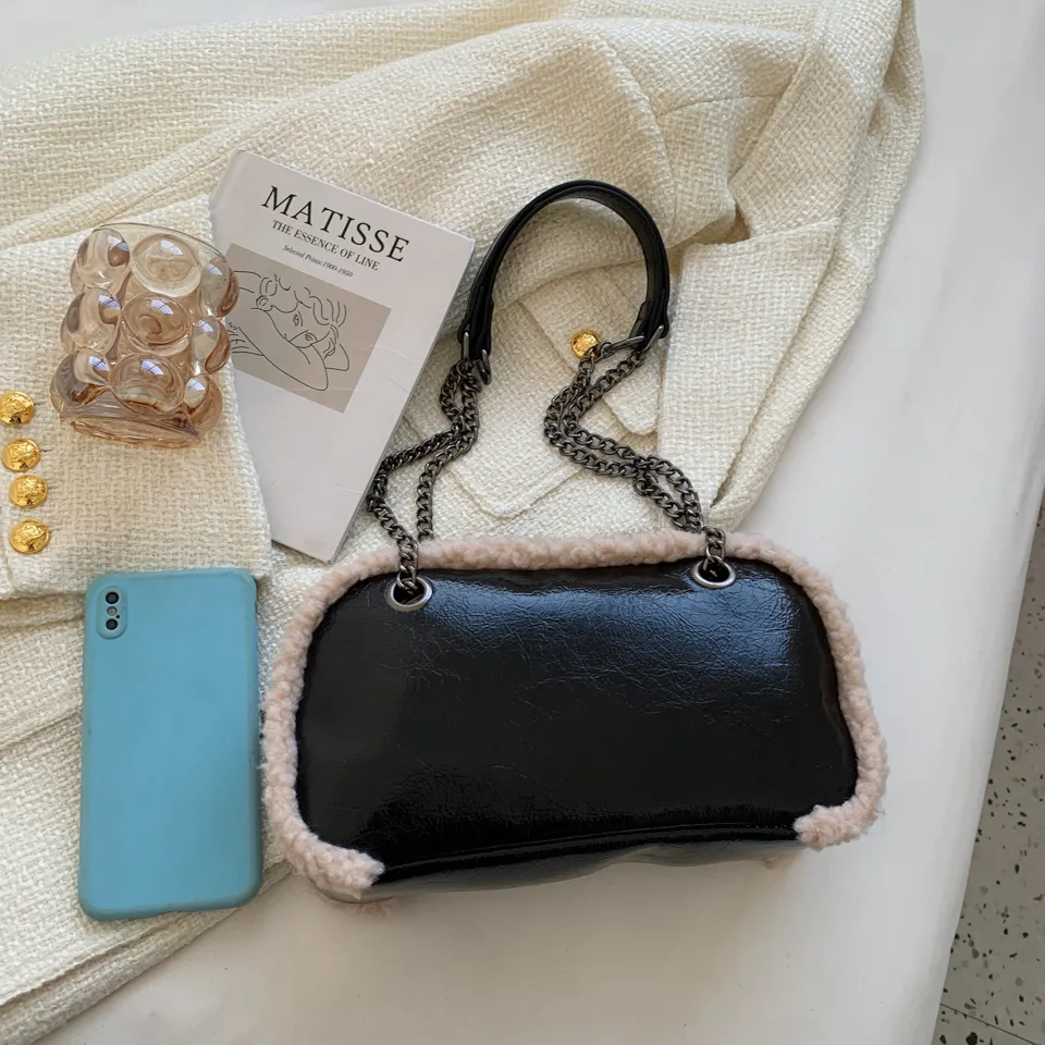 Retro-Stil Umhängetaschen Einfarbig Helles Leder Plüsch Kanten Schultertasche Designer Handtaschen Damen Shopper Totes_voghion.com