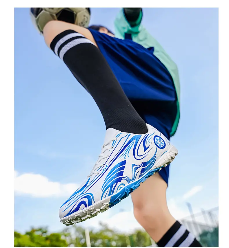 Scarpe da calcio per uomo donna e ragazzi per campo in erba_voghion.com