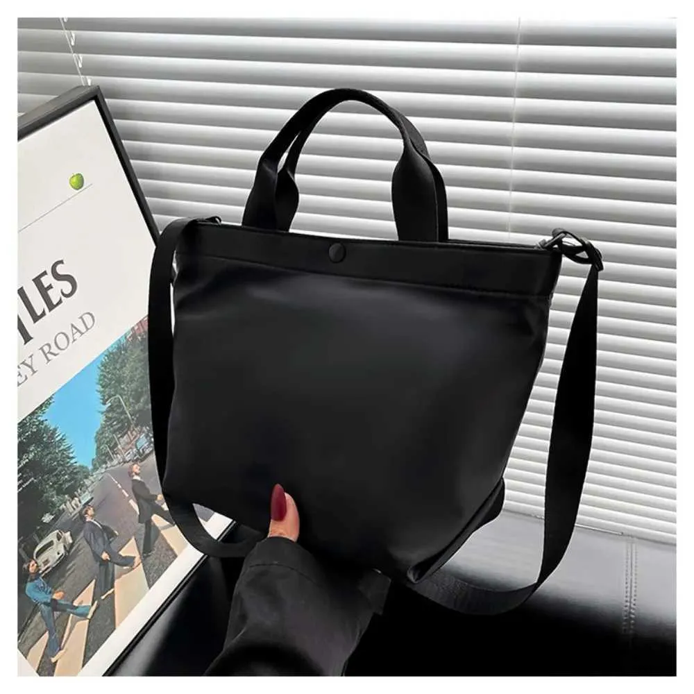 Vintage 2024 Nei Grousskapazitéit Handtasche Damen Nylon Stoff Schëllertasche Koreanesch Einfach PU Crossbody Taschen Dammen_voghion.com