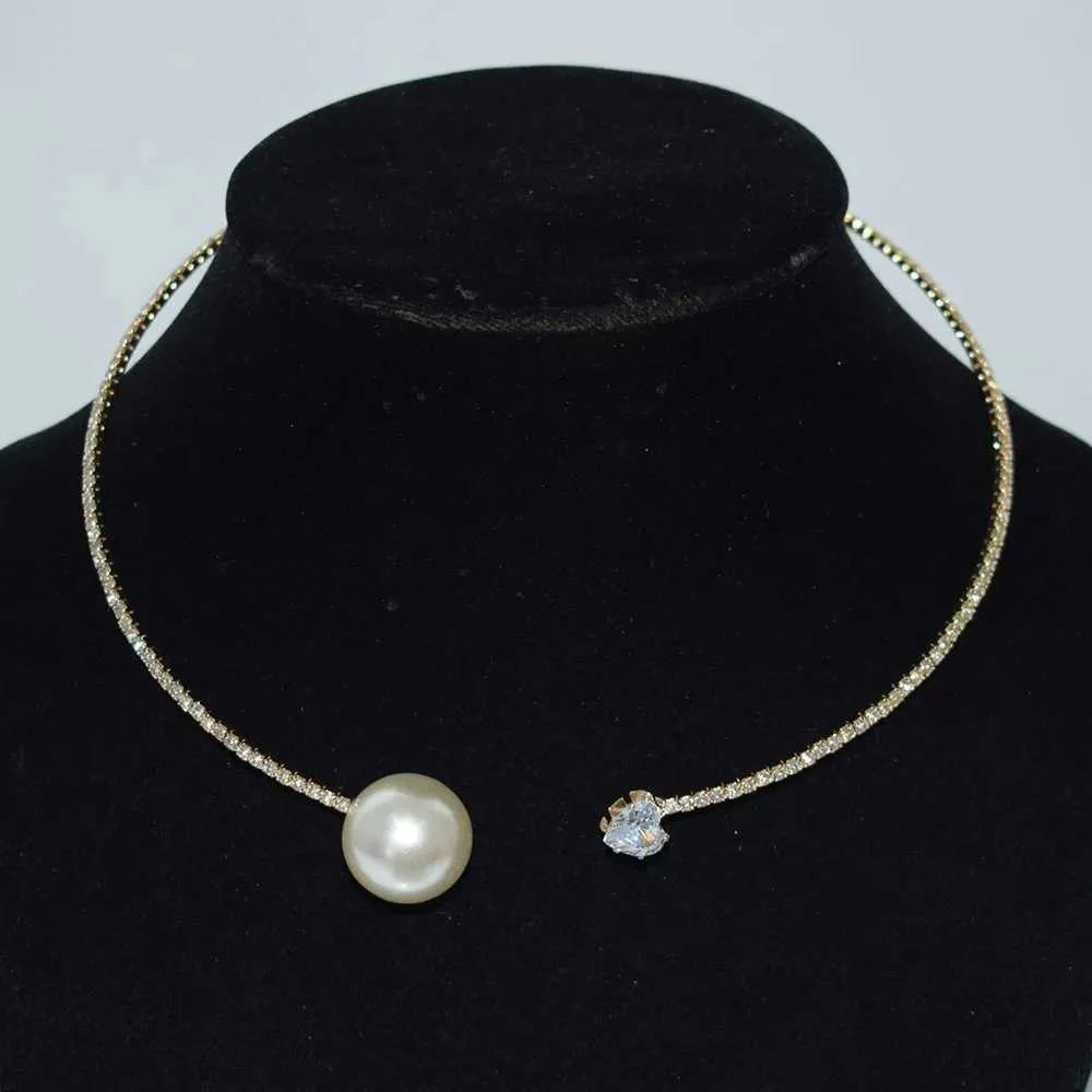 Collane con ciondolo Moda Strass Grandi Perle Cuore Choker per le donne Semplice Collana con colletto aperto Torque Gioielli_voghion.com