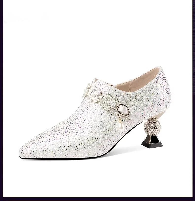 2024 Primavera Nuovo e alla moda Fiore Perla Acqua Diamante Matrimonio Spesso Tacco Profondo Bocca Singola Scarpe Tacco Alto da Donna_voghion.com