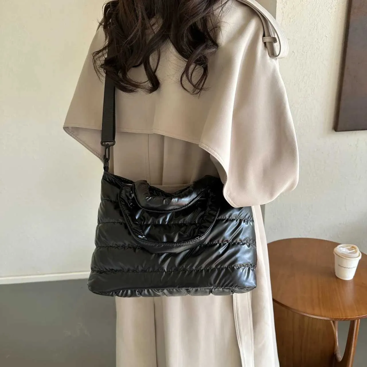 Large Soft Leather Tote Bag For Women Spacious Shoulder Handbag_voghion.com