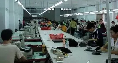 Heels Sandalen Designer-Schuhe Cleo Crystal Nieten Snake Strass Knöchel Wraparound Abendschuh 9,5 cm High Heel Rhie Rom_voghion.com