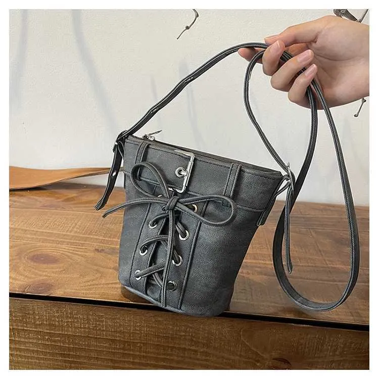 Designer Pu Eimer Taschen für Frauen Solide Weiche Große Kapazität Pendler Umhängetasche Weibliche Vielseitige Schleifen Messenger_voghion.com