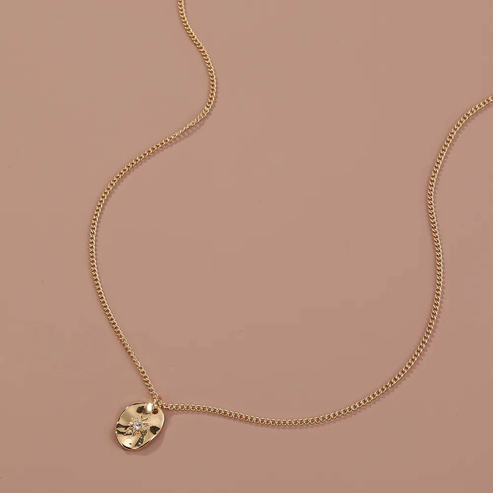 Vedhæng Halskæder Krave Con Colgante De Oro Para Mujer Gargantilla Varias Letras Piedra Verde Natural A La Moda_voghion.com