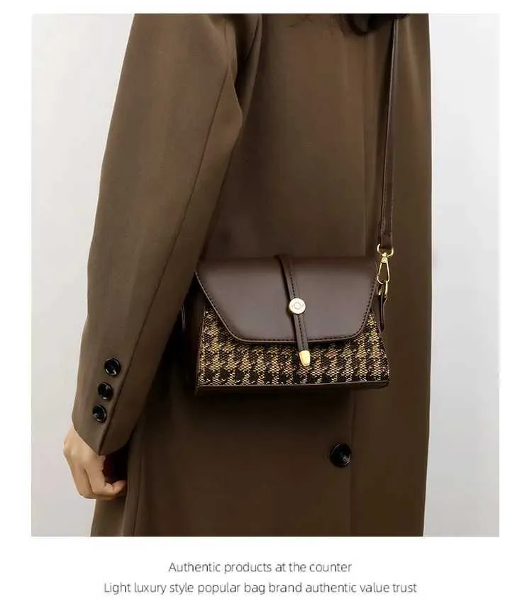 2024 Novas Mulheres Tote Canvas Splicing Couro Pequeno Quadrado Premium Qianniao Grid Bolsa de Axila Único Ombro Crossbody_voghion.com