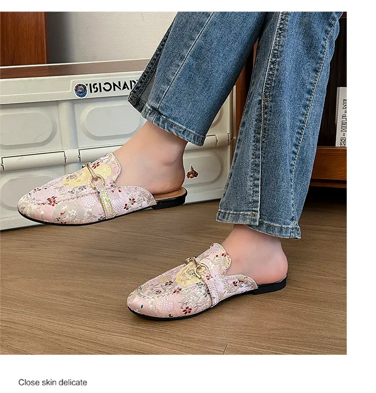 Embroidered Floral Flat Sandals For Women Versatile Half Slippers_voghion.com