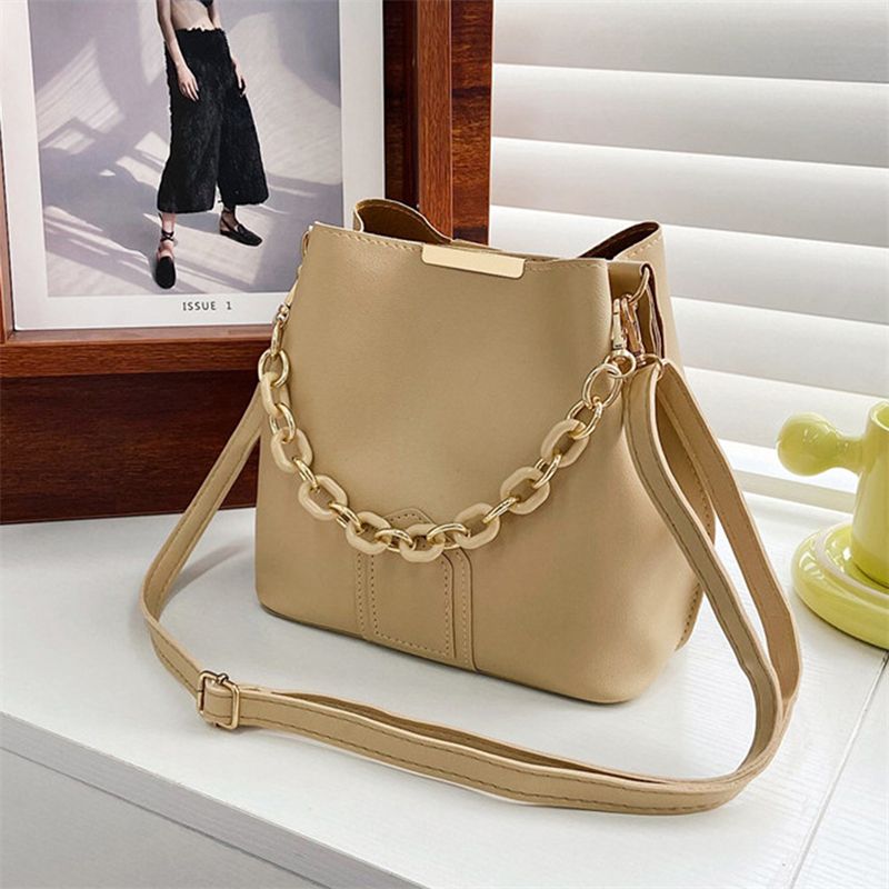 Retro Mode Einfache Nieuwe Textuur Grote Kapazität Dames Kette Tragbare Messenger Bucket Bag_voghion.com