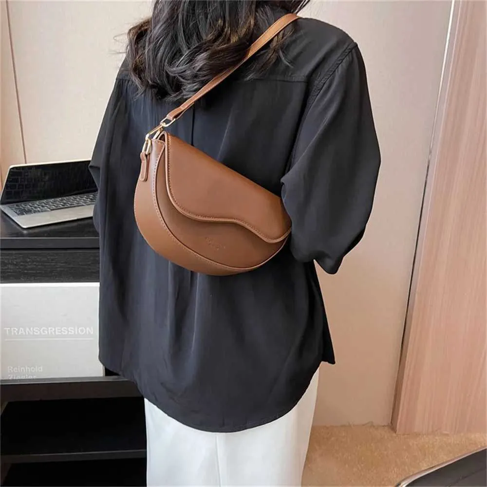 Women's Crossbody Bag With Stylish Red Strap Shoulder Bag Elegant_voghion.com