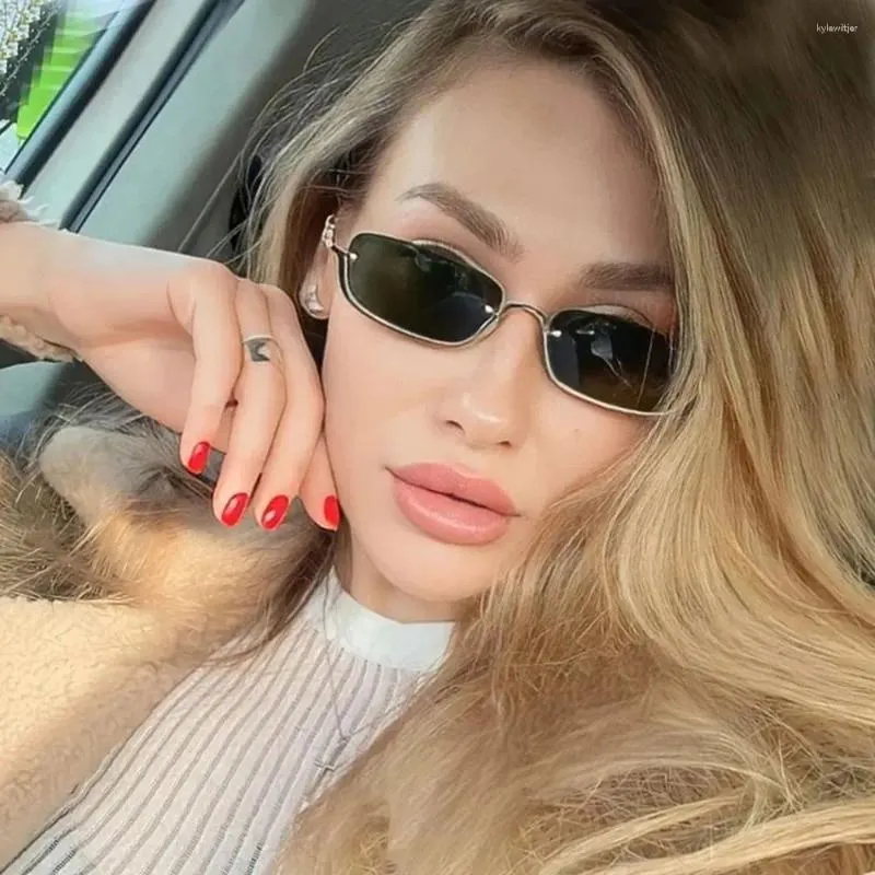 Lunettes de soleil en métal pour femmes, style rétro, hip-hop, vintage, petites, carrées, demi-montures, pour femmes et hommes_voghion.com