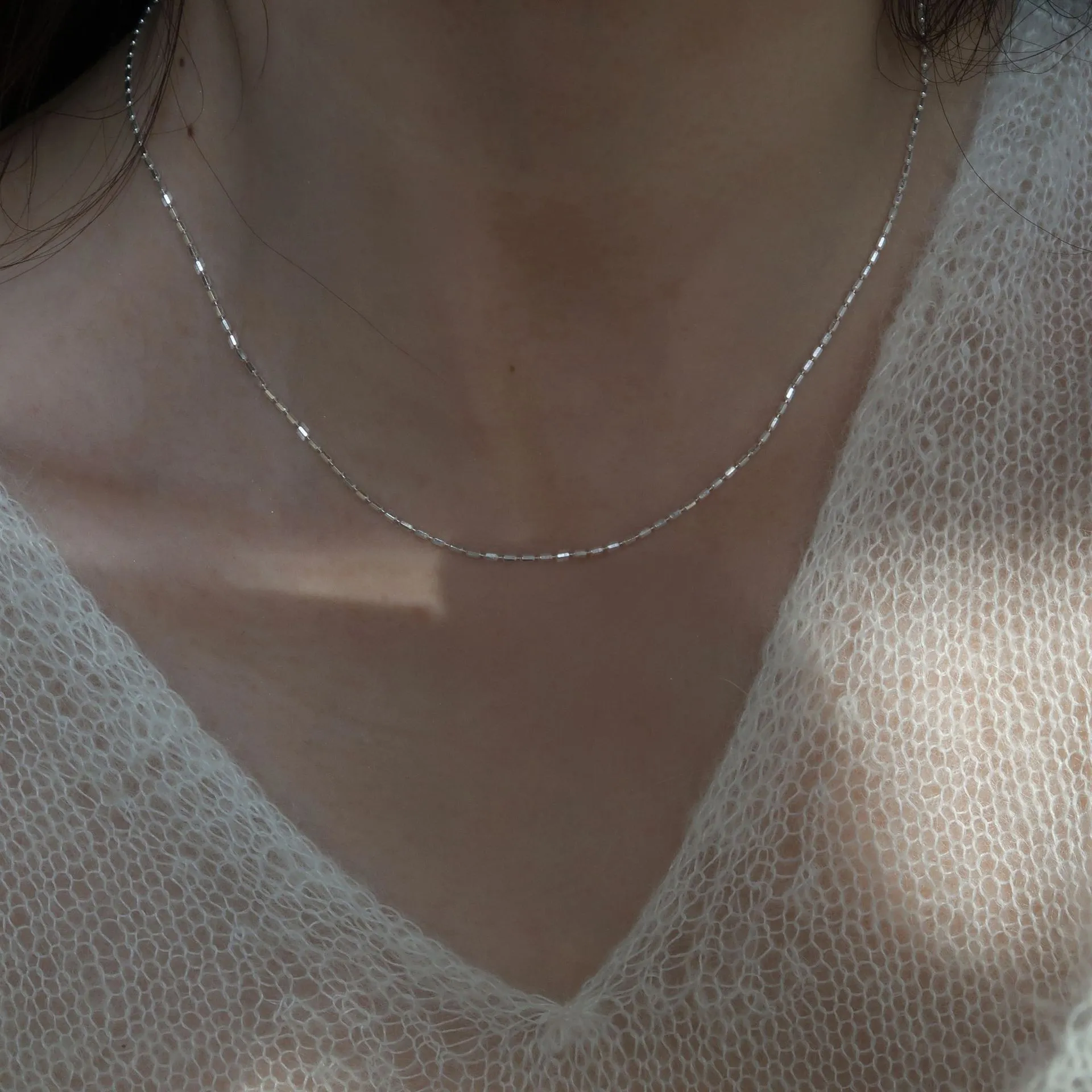 Chains Color Galaxy Pearl Necklace Female Butterfly Indifferent Light Flash Diamond Niche Clavicle Chain_voghion.com