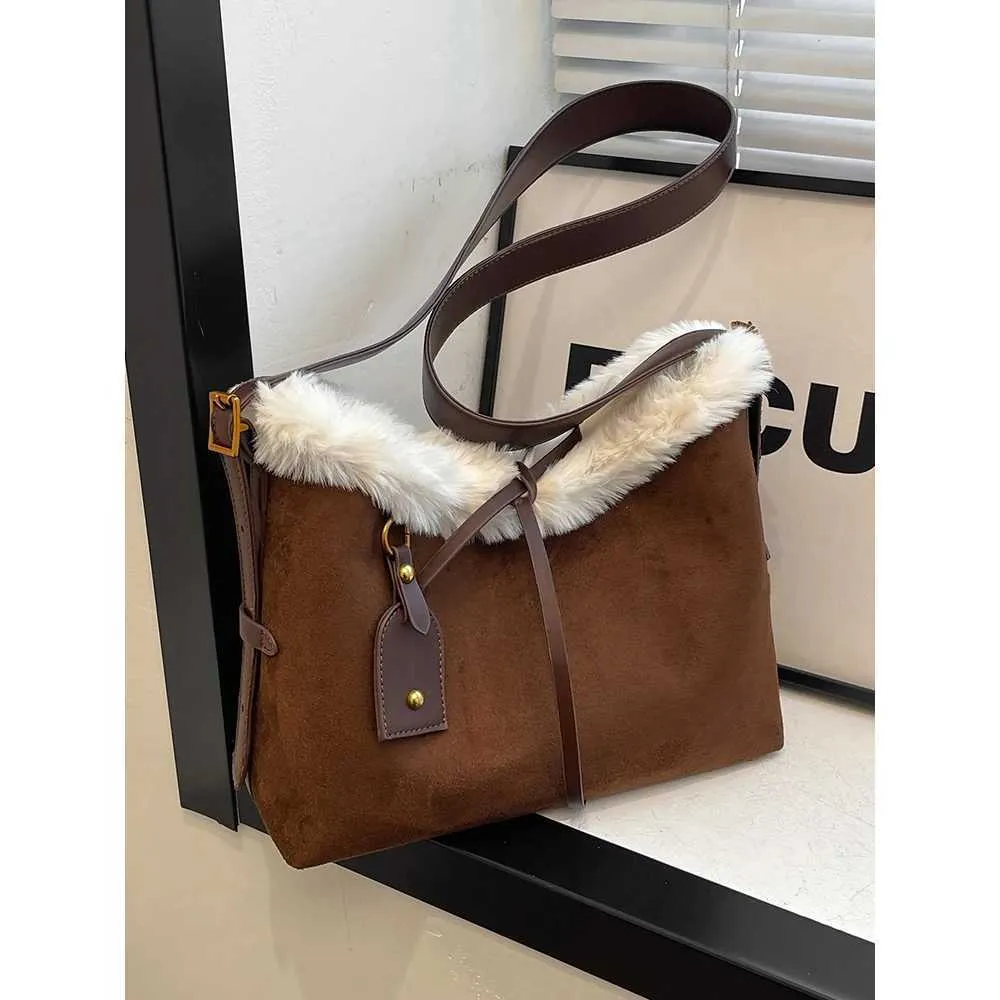 Large Capacity Suede for Women Solid Soft Satchels Casual Shoulder Bags Autumn WInter Patch Plush Female Crossbody_voghion.com