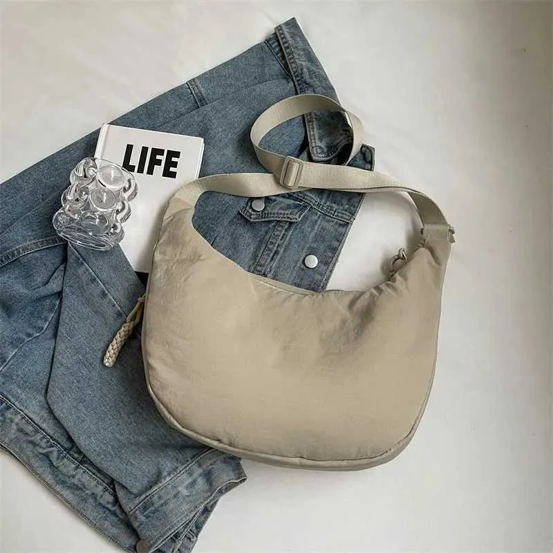Sac à bandoulière en nylon 2024 pour femme, nouvelle collection été, grande capacité, design polyvalent et de niche, messager Ba241103_voghion.com