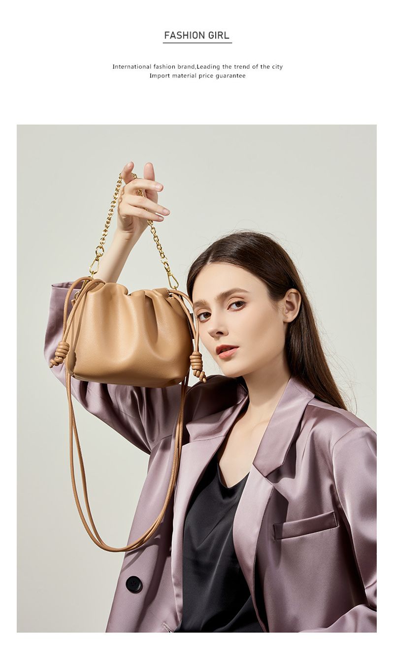 2024 koreanische Version neue Lederwolkenkette Glücks-Eimertasche, vielseitige Rindsledertasche_voghion.com