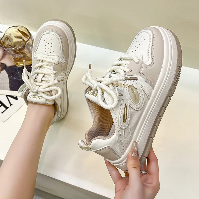 Thick Soled Round Toe Mesh Breathable Cartoon Decoration Sports Skateboard Casual And Versatile Non Slip Board Shoes_voghion.com