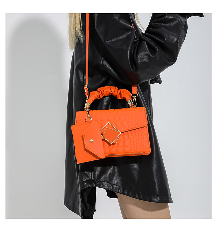 Popular for women in spring 2024, new crocodile patterned mother and child small square bag, commuting temperament,_voghion.com