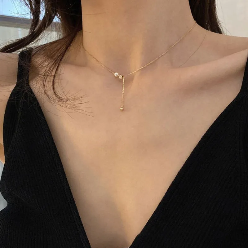 Chains Color Galaxy Pearl Necklace Female Butterfly Indifferent Light Flash Diamond Niche Clavicle Chain_voghion.com