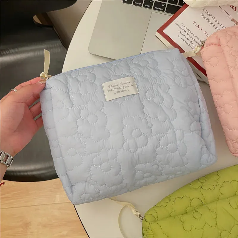 Niedliche Wer Bags Damen Make-up-Tasche mit großem Fassungsvermögen, wasserdicht, Toilettenartikel, Kosmetik-Organizer, Reise-Make-up-Waschtasche 240729_voghion.com