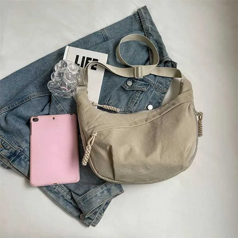 Sac à bandoulière en nylon 2024 pour femme, nouvelle collection été, grande capacité, design polyvalent et de niche, messager Ba241103_voghion.com