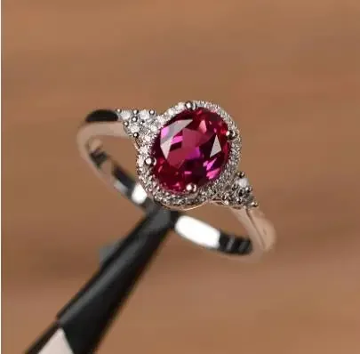 2025 Nya Ankomster Trendig Sterling Glittrande Rött Hjärta Stapelbar Ring Mikropave Kristall CZ för Kvinnor Alla hjärtans dag Modesmycken_voghion.com