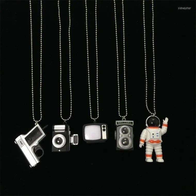 Camera Pendant Necklace With Glowing Led Light For Couples_voghion.com